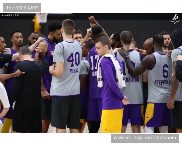 CBA新赛季开幕倒计时，球员合练备战气势如虹，cba新赛季揭幕战