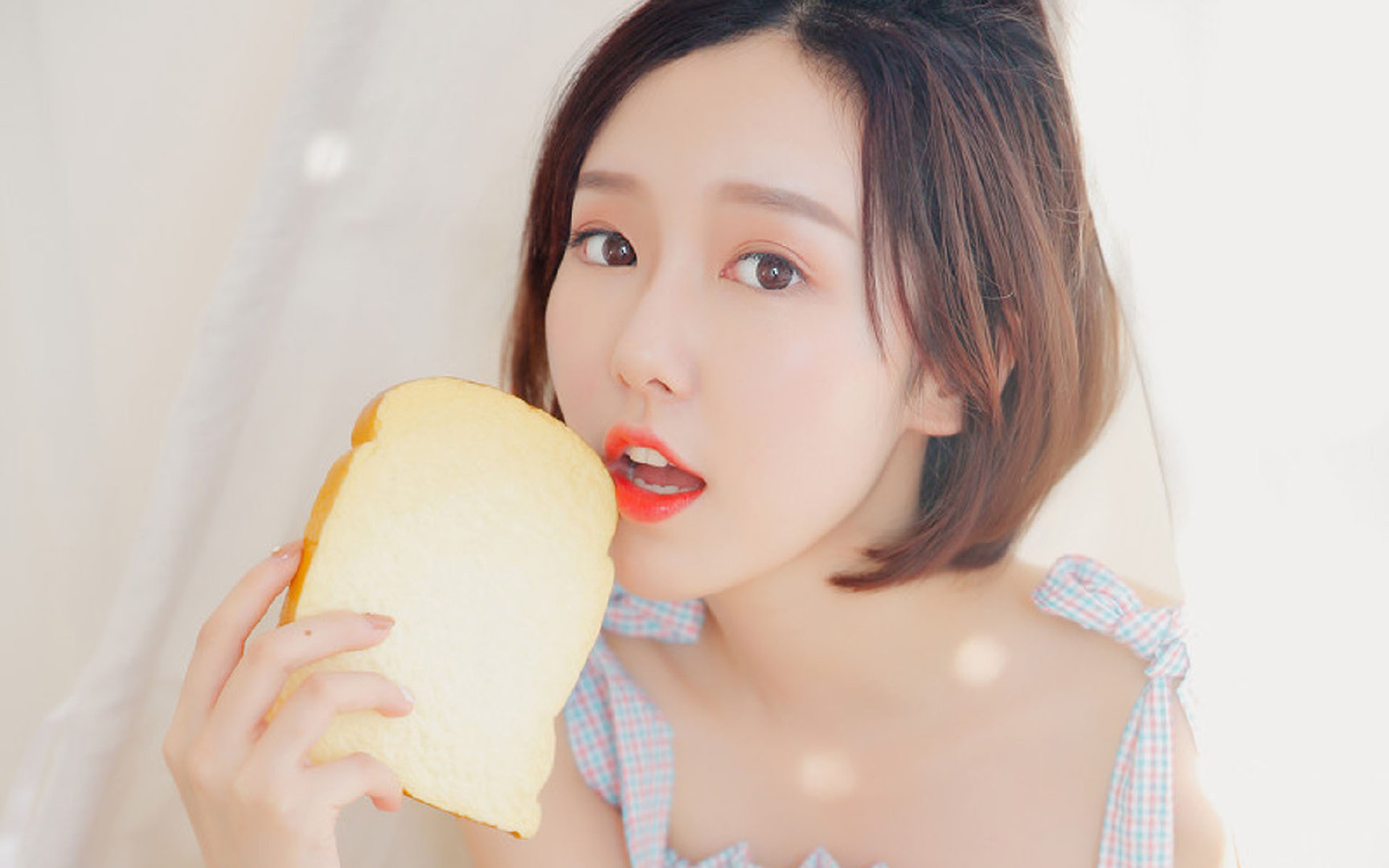 爱游戏娱乐-渡边一平后程加速力压群雄，渡边修平